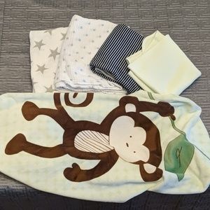 Fleece Changing table pad cover and 4 blankets